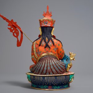 Een Sino-Tibetaans verguld en polychroom bronzen beeld van Padmasambhava, 20e eeuw — foto 3