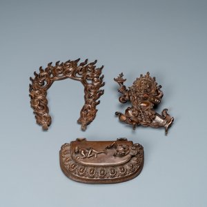 Een Sino-Tibetaanse bronzen figuur van Vajrapani, 17/18e eeuw — foto 7
