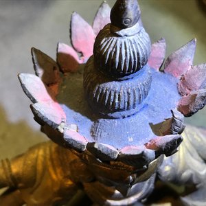 Een Sino-Tibetaanse ingelegde verguld bronzen figuur van Ushnishavijaya, 18e eeuw — foto 20