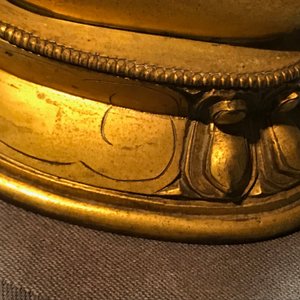 Een Sino-Tibetaanse verguld bronzen figuur van Boeddha Shakyamuni, 17/18e eeuw — foto 12