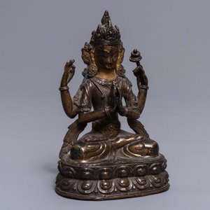 Een Sino-Tibetaanse verguld bronzen figuur van de vierarmige Avalokitesvara, 18e eeuw — foto 7