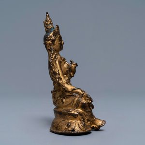 Een Sino-Tibetaanse verguld bronzen figuur van Groene Tara, 17/18e eeuw — foto 4