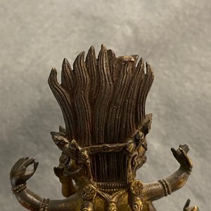 Een Sino-Tibetaanse verguld bronzen figuur van Hayagriva, 18/19e eeuw — foto 16
