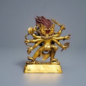 Een Sino-Tibetaanse verguld bronzen groep van Mahakala met Yab-Yum, 19e eeuw — foto 3