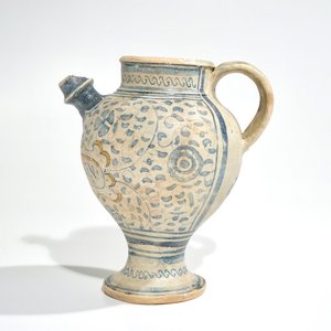 Een siroopkan in Antwerpse majolica met polychrome cartouche, midden 16e eeuw — foto 2