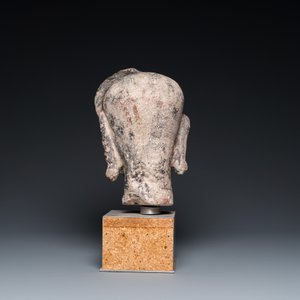 Een stenen Khmer hoofd met sporen van polychromie, Cambodja of Thailand, 13/16e eeuw — foto 4