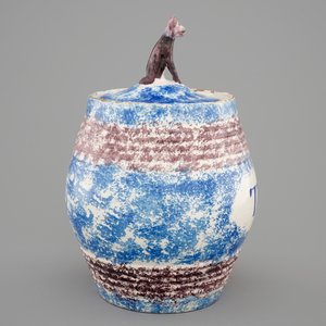 Een tabakspot met deksel in blauw en mangaan, Harlingen, Friesland, ca. 1850 — foto 5