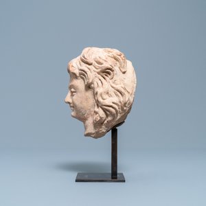Een terracotta mannenhoofd in hellenistische stijl, India, Gandhara, 2e/4e eeuw — foto 5