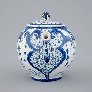 Een theepot in blauw-wit aardewerk, Rouen, Frankrijk, 18e eeuw — foto 5