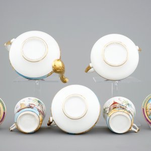Een theeservies voor twee personen (tête-à-tête) met chinoiserie decor, Bayeux, 19e eeuw — foto 7