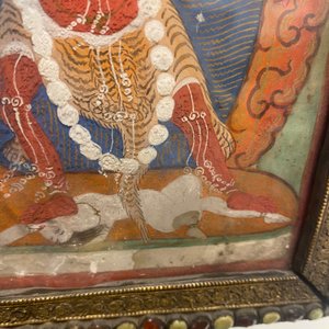 Een Tibetaanse thangka in ingelegde vergulde koperen lijst, 19e eeuw — foto 19