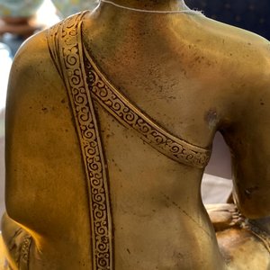 Een Tibetaanse verguld bronzen figuur van Boeddha, vroeg 20e eeuw — foto 16