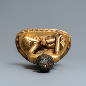 Een Tibetaanse verguld bronzen figuur van Boeddha, vroeg 20e eeuw — foto 5