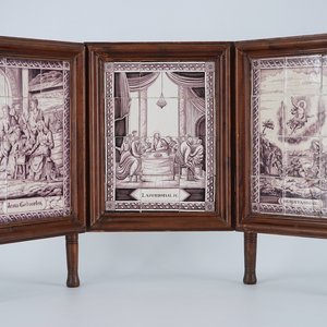 Een triptiek van mangane tegeltableaus met bijbels decor, Utrecht, 19e eeuw — foto 1