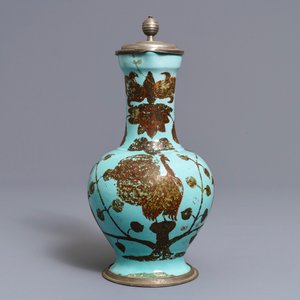 Een turquoise aardewerken kan met tinmontuur met decor van vogels en bloemen, Duitsland, 17/18e eeuw — foto 3