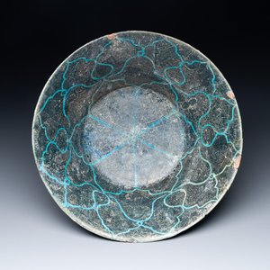 Een turquoise- en zwart-geglazuurde kom, Kashan, Iran, 12/13e eeuw — foto 1