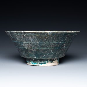 Een turquoise- en zwart-geglazuurde kom, Kashan, Iran, 12/13e eeuw — foto 6
