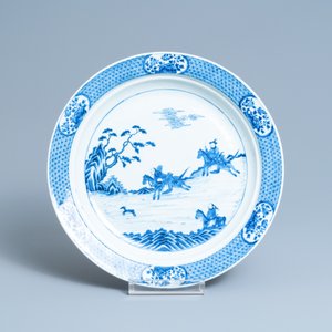 Een uitgebreid Chinees blauw-wit servies met jachtdecor, 18/19e eeuw — foto 3