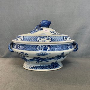 Een uitgebreid Chinees blauw-wit servies met jachtdecor, 18/19e eeuw — foto 61