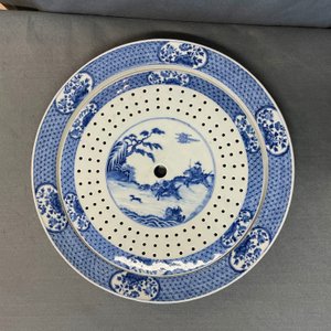 Een uitgebreid Chinees blauw-wit servies met jachtdecor, 18/19e eeuw — foto 77