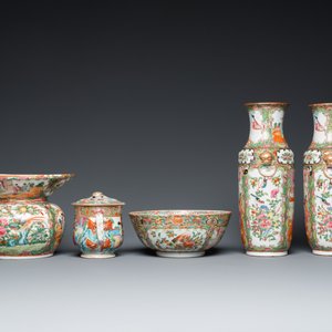Een uitgebreide collectie Chinees Canton famille rose porselein, 19e eeuw — foto 11