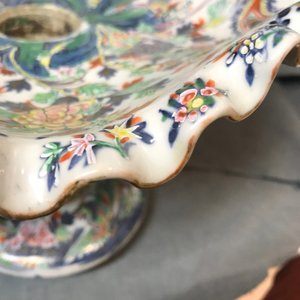 Een uitzonderlijk driedelig Chinees famille rose epergne tafelstuk, 19e eeuw — foto 23
