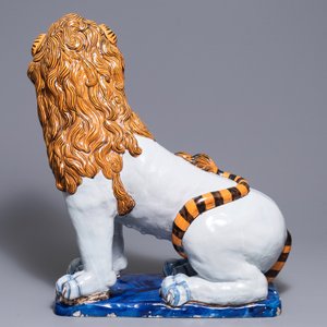 Een uitzonderlijk groot model van een leeuw in Frans aardewerk, Rouen, 19e eeuw — foto 4