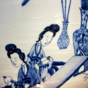 Een uitzonderlijk grote Chinese blauw-witte kom, Kangxi — foto 39