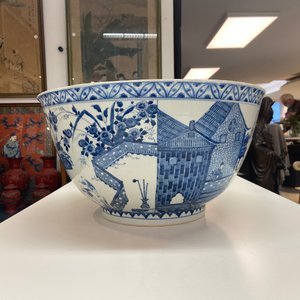 Een uitzonderlijk grote Chinese blauw-witte kom, Kangxi — foto 56