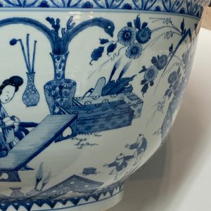 Een uitzonderlijk grote Chinese blauw-witte kom, Kangxi — foto 67