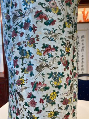 Een uitzonderlijk grote Chinese famille rose sculptuur van Guanyin, Li Fu Xing Hao 李福興號 zegelmerk, 19e eeuw — foto 17