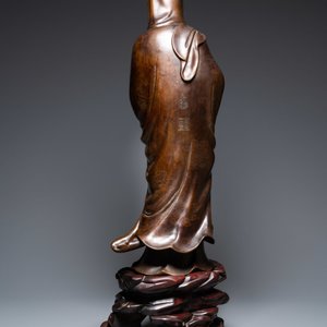 Een uitzonderlijk grote Chinese met zilver ingelegde bronzen figuur van Guanyin, Yutang Shi Sou merk, Qing — foto 4