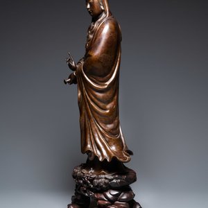 Een uitzonderlijk grote Chinese met zilver ingelegde bronzen figuur van Guanyin, Yutang Shi Sou merk, Qing — foto 5