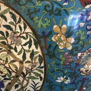 Een uitzonderlijk grote Chinese vissenkom in verguld brons en cloisonné, Jiaqing — foto 12