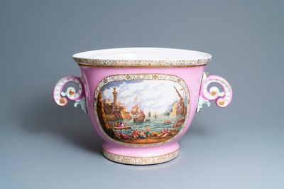 Een uitzonderlijk grote porseleinen jardinière met 'Pompadour' roze fondkleur, mogelijk Sèvres, 19e eeuw