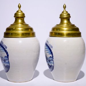 Een uitzonderlijk paar blauw-witte Delftse tabakspotten "Het Wapen van Zeeland", 18e eeuw — foto 2