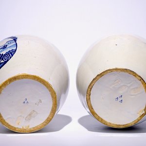 Een uitzonderlijk paar blauw-witte Delftse tabakspotten "Het Wapen van Zeeland", 18e eeuw — foto 6