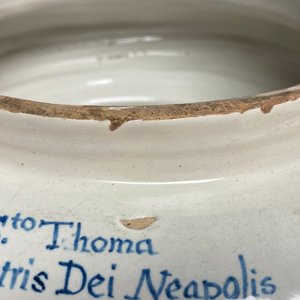 Een uitzonderlijk paar grote apothekerspotten met inscriptie, Napels, Italië, gedat. 1724 — foto 30