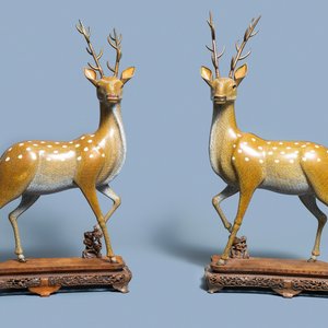 Een uitzonderlijk paar grote Chinese cloisonné modellen van herten, Qianlong/Jiaqing — foto 1