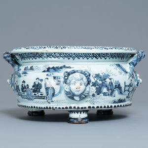 Een uitzonderlijke blauw-witte Delftse jardinière met chinoiserie decor, eind 17e eeuw — foto 4