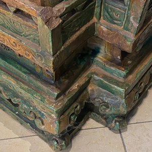 Een uitzonderlijke grote Chinese sancai-geglazuurde pagode met inscripties, gedateerd 1550, Ming — foto 83