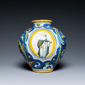 Een 'vaso a palla' in Italiaanse majolica met een man met een tulband, atelier Maestro Domenico, Venetië, midden 16e eeuw — foto 3
