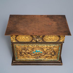 Een verguld bronzen en koperen inklapbare 'tepchog' altaartafel, Tibet, 19e eeuw — foto 6