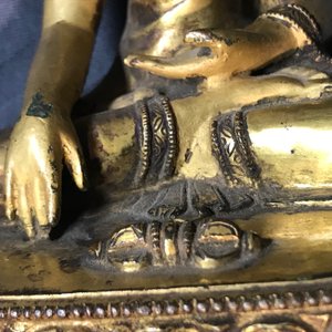 Een verguld bronzen figuur van Boeddha Vajrasana, Tibet, 15/16e eeuw — foto 17