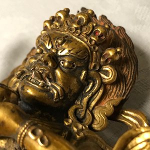 Een verguld bronzen figuur van Palden Lhamo, Tibet, 17e eeuw — foto 18
