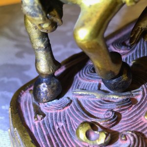 Een verguld bronzen figuur van Palden Lhamo, Tibet, 17e eeuw — foto 25