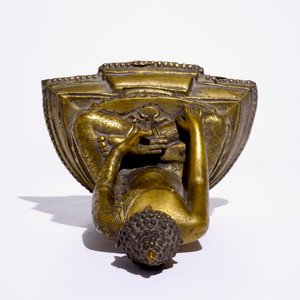 Een verguld bronzen model van Boeddha op een troon, Nepal of Tibet, 19/20e eeuw — foto 6