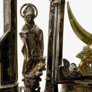 Een verguld zilveren monstrans met inlegwerk van half-edelstenen, gedateerd 1614 — foto 16