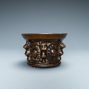Een vergulde bronzen plaquette met Apollo op de berg Parnassus en een bronzen vijzel, Vlaanderen, 16e eeuw — foto 10