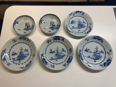 Een verzameling van 13 stukken Chinees blauw-wit scheepswrakporselein uit de Nanking cargo, Qianlong — foto 7
